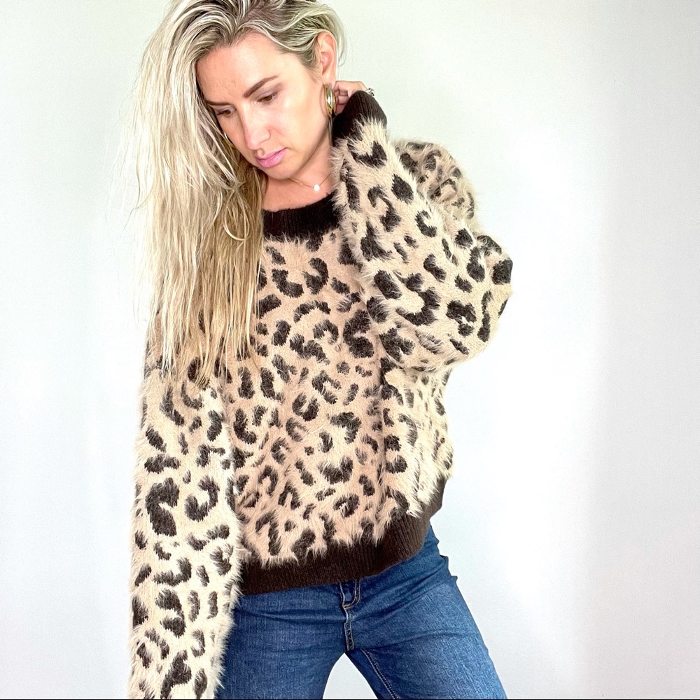 H&M Tan & Brown Leopard Fuzzy Soft Sweater Large